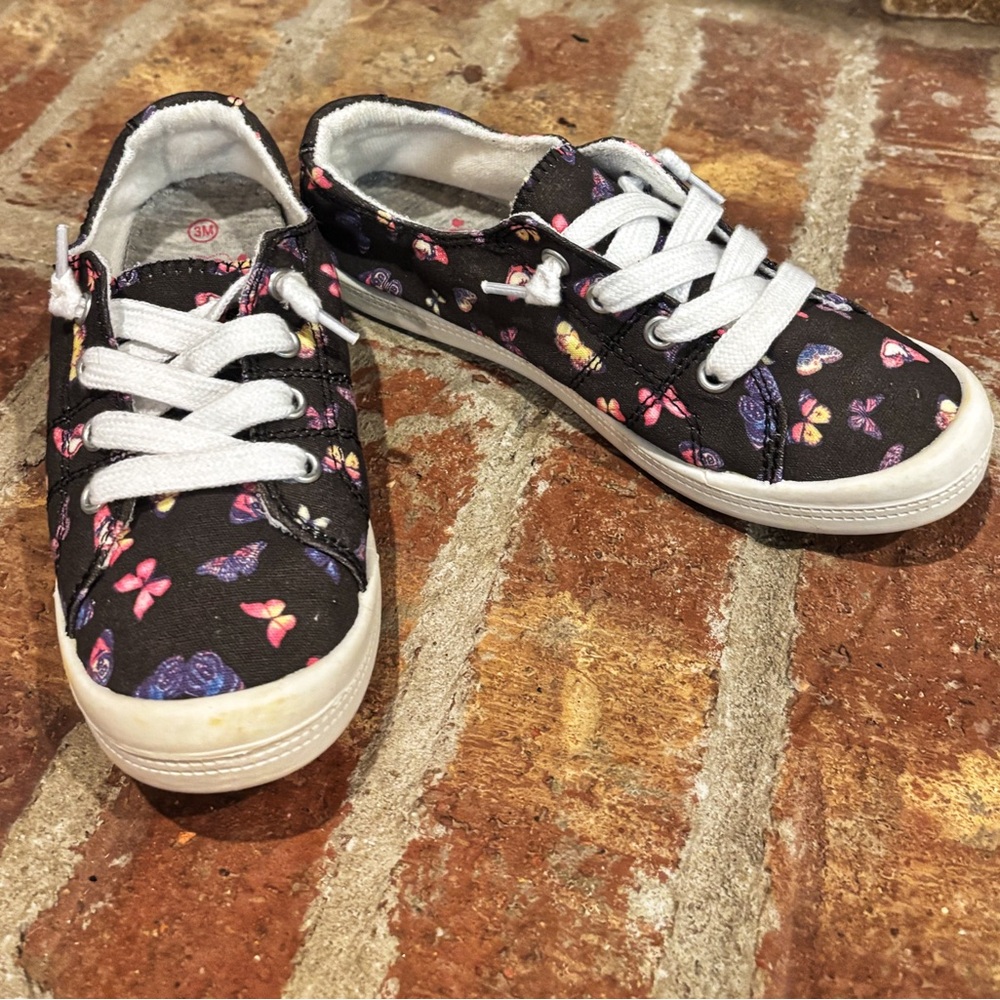 Jellypop Kids Shoes with Butterfly Print - Black and White (New)